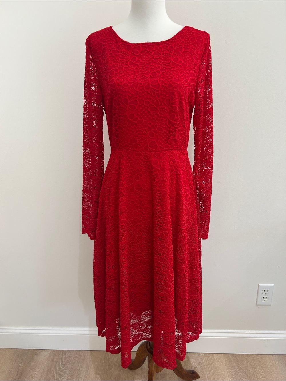 Kaimilan Red Floral Lace Fit Flare Midi Dress Long Sleeve Size 6 NWT Elegant